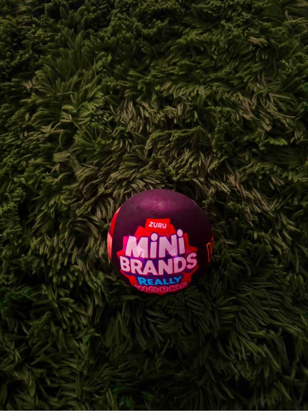 1 ZURU Mini Brands Really Works Vinyl Capsule Ball